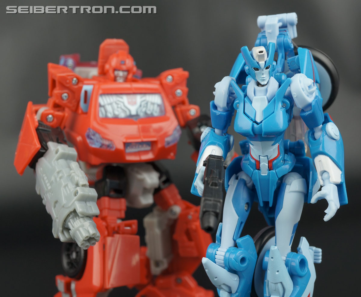 Transformers Generations Chromia (Image #155 of 164)