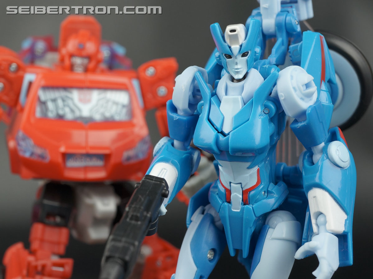 Transformers Generations Chromia (Image #157 of 164)