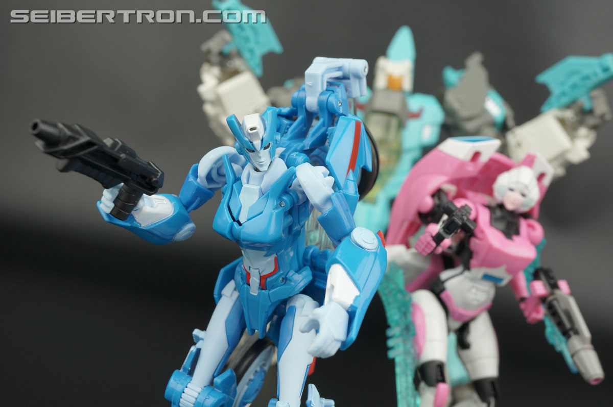 Transformers Generations Chromia (Image #163 of 164)