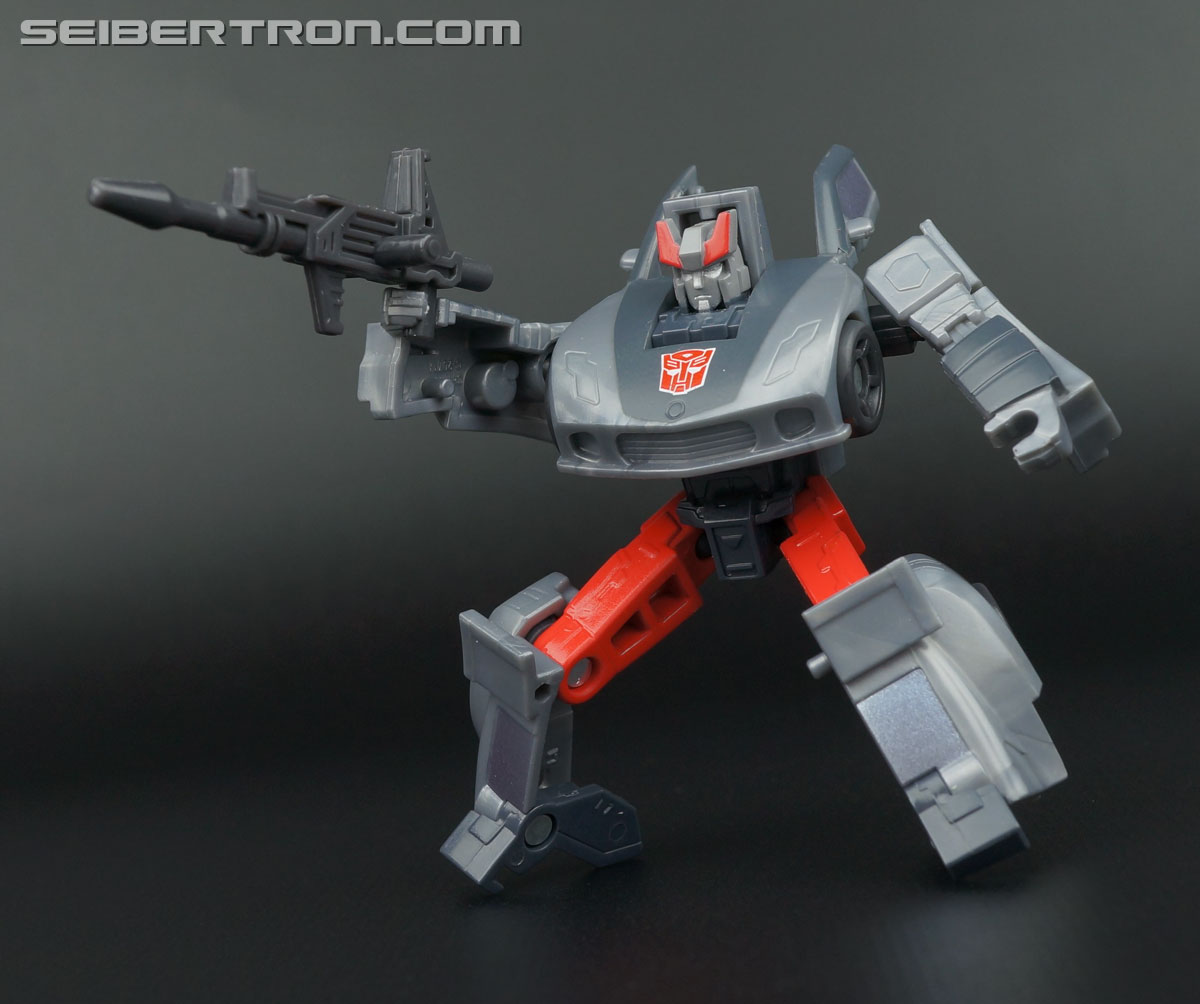 Transformers Generations Bluestreak (Silverstreak) (Image #83 of 101)