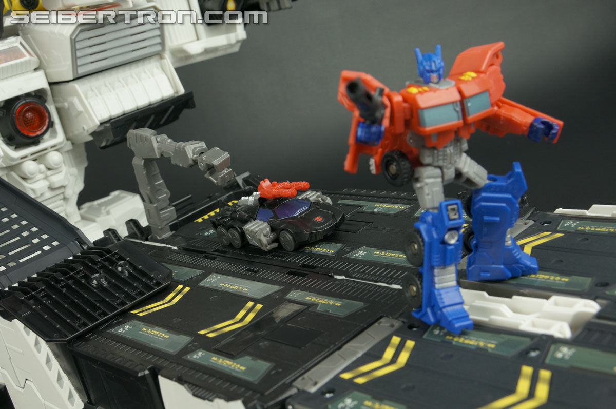 Transformers Generations Metroplex (Image #110 of 552)