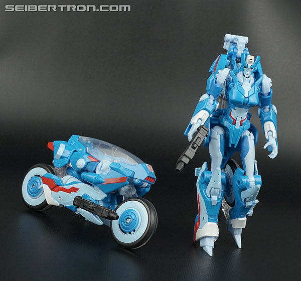 Transformers Generations Chromia (Image #149 of 164)