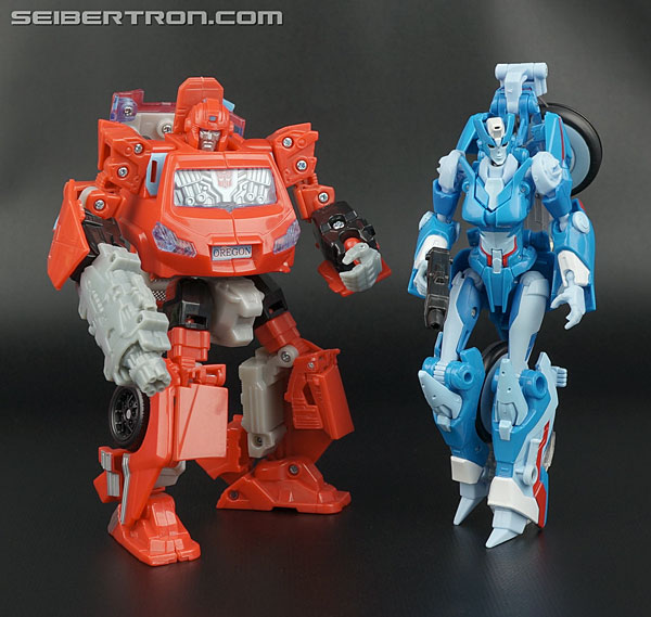 Transformers Generations Chromia (Image #153 of 164)