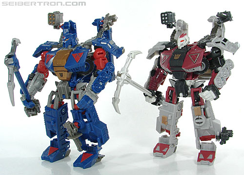 Transformers Generations Skullgrin (Image #191 of 197)