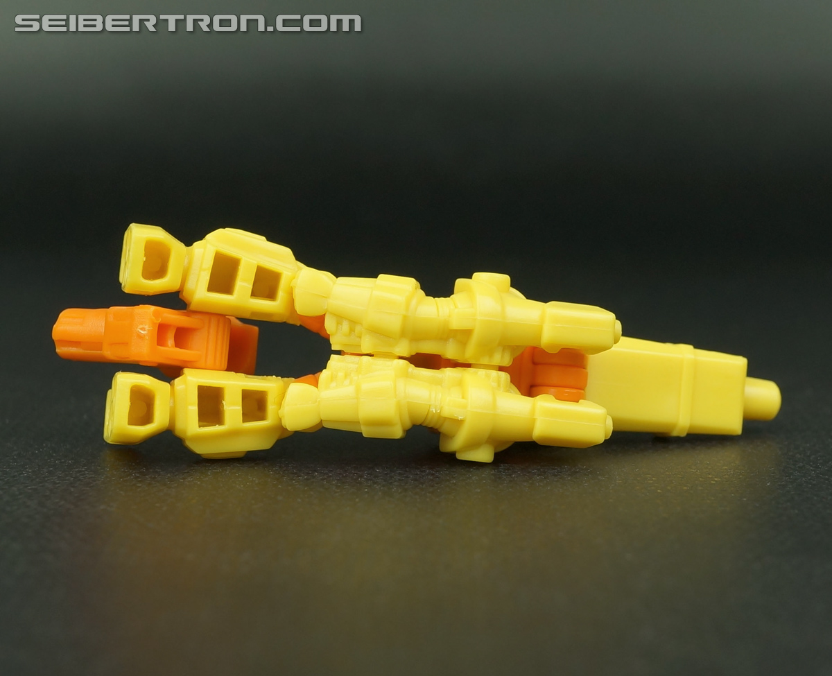 Transformers Generations Caliburst (Tracer) (Image #12 of 63)
