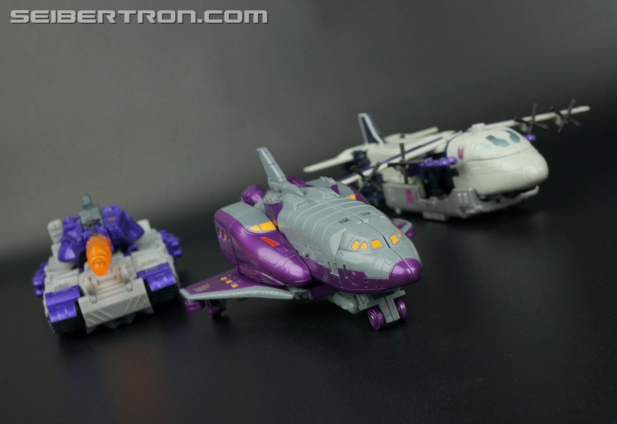 Transformers Generations Astrotrain (Image #47 of 106)