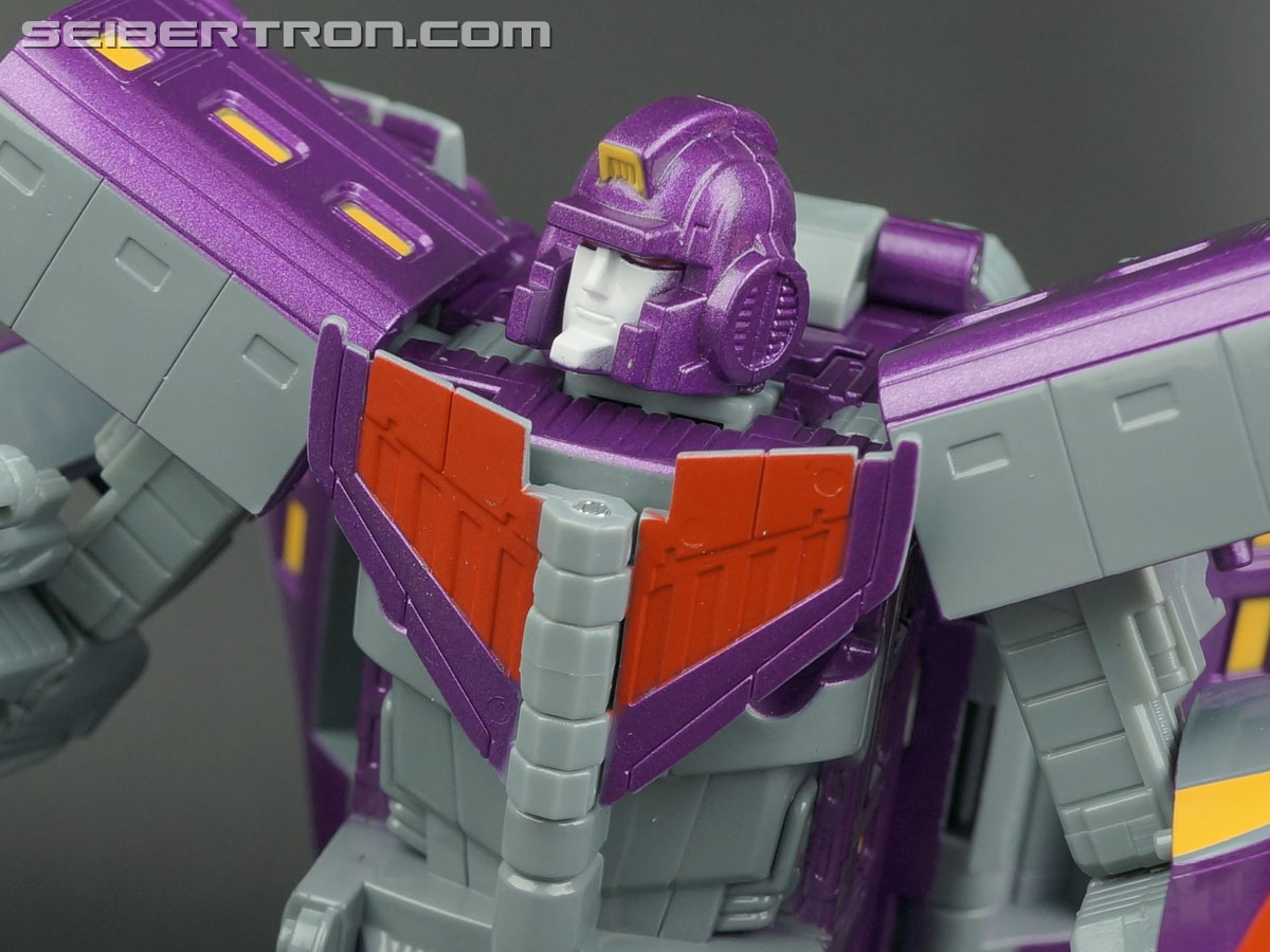 Transformers Generations Astrotrain (Image #82 of 106)
