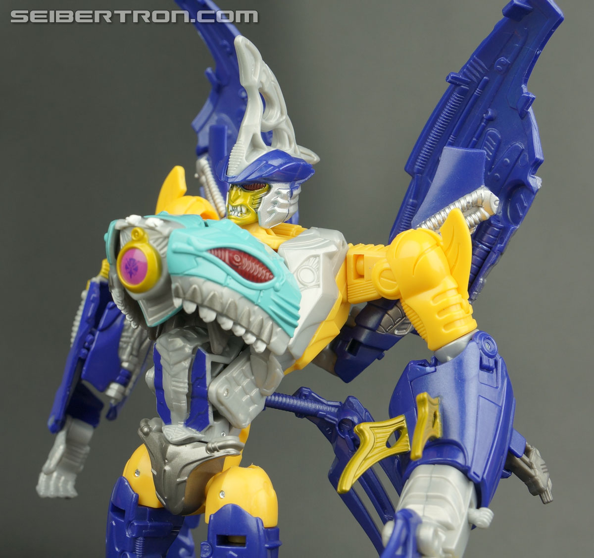 Transformers Generations Sky-Byte (Image #91 of 167)