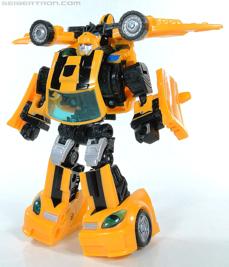 Transformers Reveal The Shield Bumblebee (Image #88 of 141)