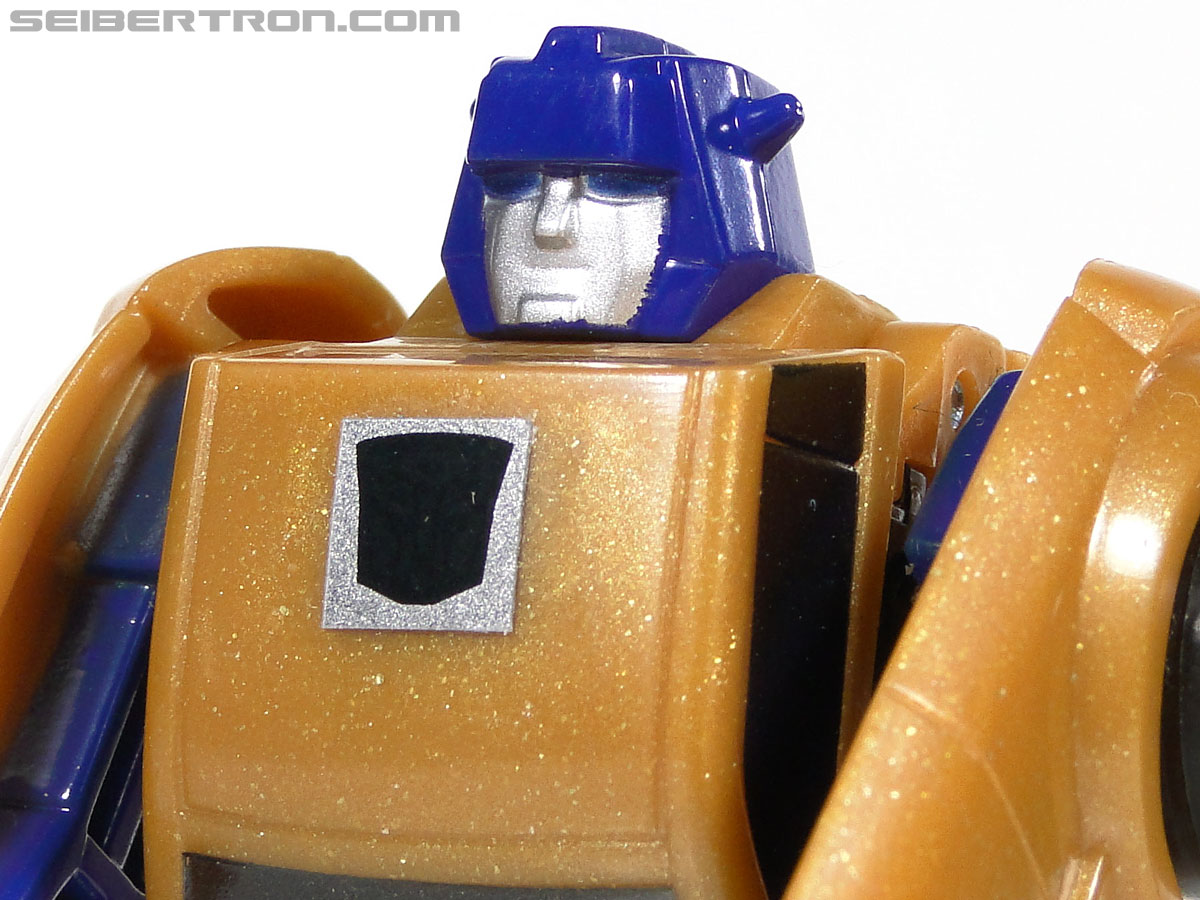 Transformers Reveal The Shield Gold Bumblebee (Image #61 of 100)