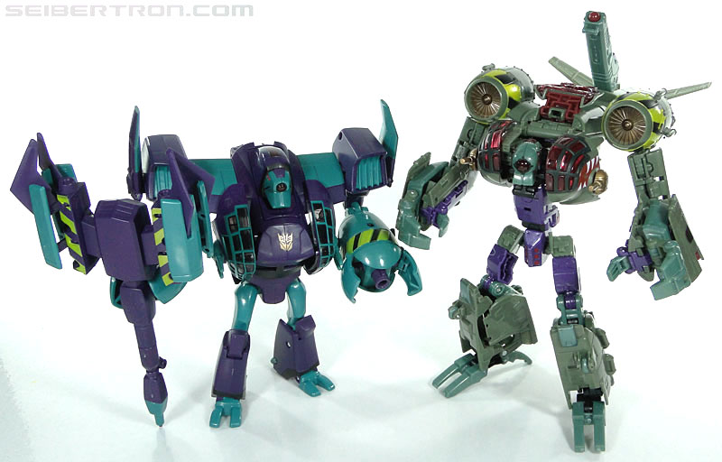 Transformers Reveal The Shield Lugnut (Image #97 of 107)