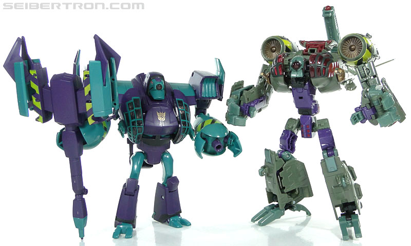 Transformers Reveal The Shield Lugnut (Image #98 of 107)