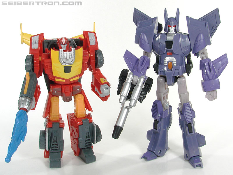 Transformers Reveal The Shield Nightstick (Image #25 of 54)
