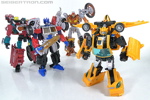 Transformers Reveal The Shield Bumblebee (Image #110 of 141)