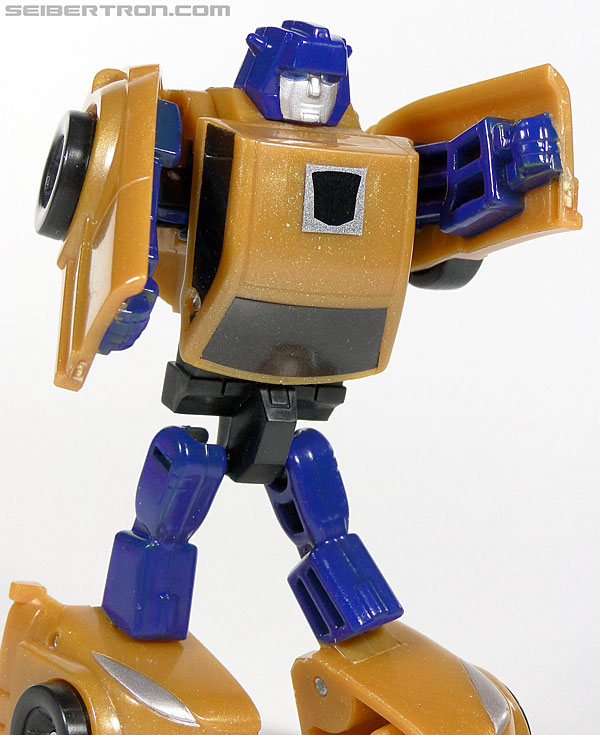 Transformers Reveal The Shield Gold Bumblebee (Image #65 of 100)