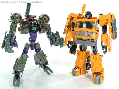 Transformers Reveal The Shield Lugnut (Image #106 of 107)