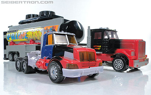 Transformers Reveal The Shield Optimus Prime (G2) (Image #36 of 137)
