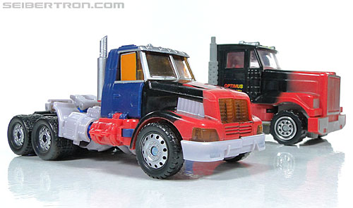 Transformers Reveal The Shield Optimus Prime (G2) (Image #39 of 137)