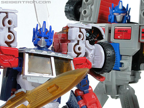Transformers Reveal The Shield Optimus Prime (G2) (Image #112 of 137)
