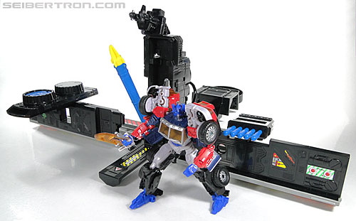 Transformers Reveal The Shield Optimus Prime (G2) (Image #124 of 137)