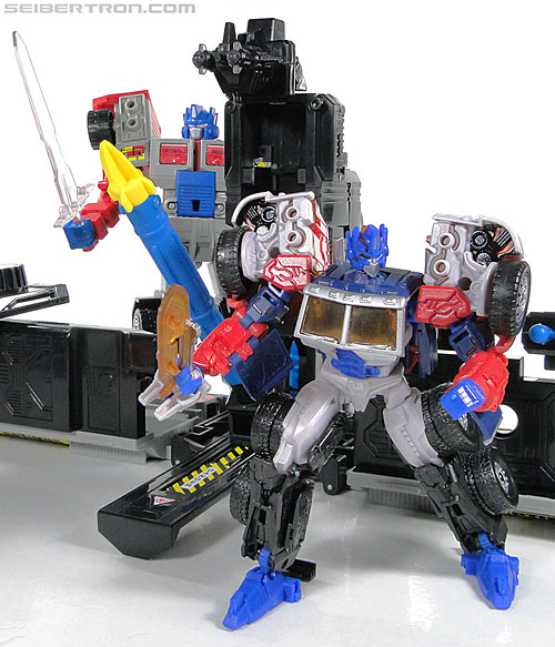 Transformers Reveal The Shield Optimus Prime (G2) (Image #125 of 137)
