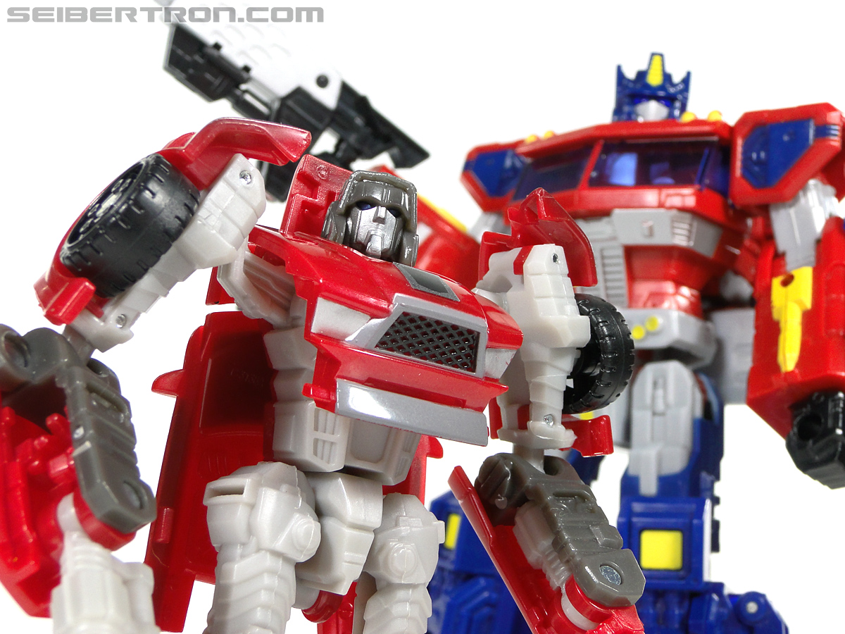 Transformers Reveal The Shield Windcharger (Image #114 of 141)