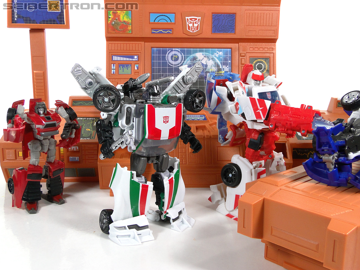 Transformers Reveal The Shield Windcharger (Image #129 of 141)