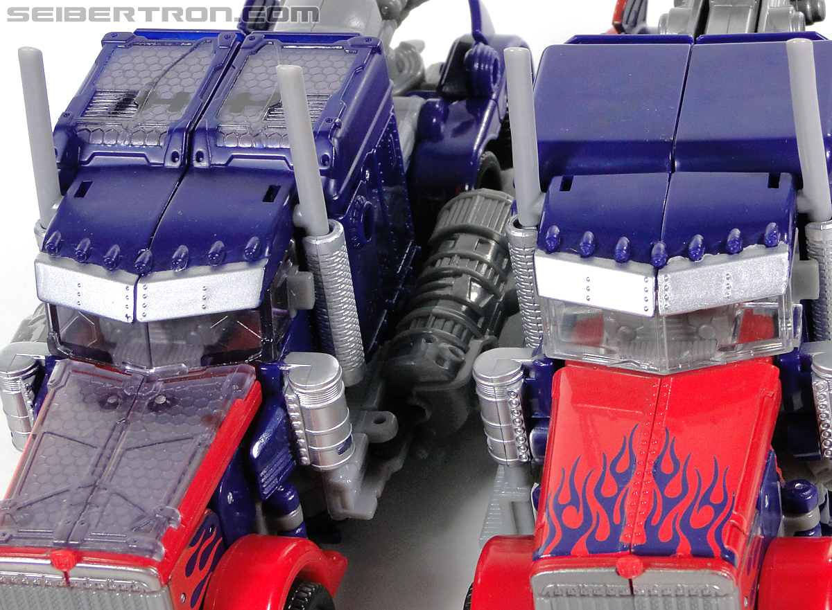 Transformers Dark of the Moon Optimus Prime with Mechtech Trailer (Image #91 of 248)