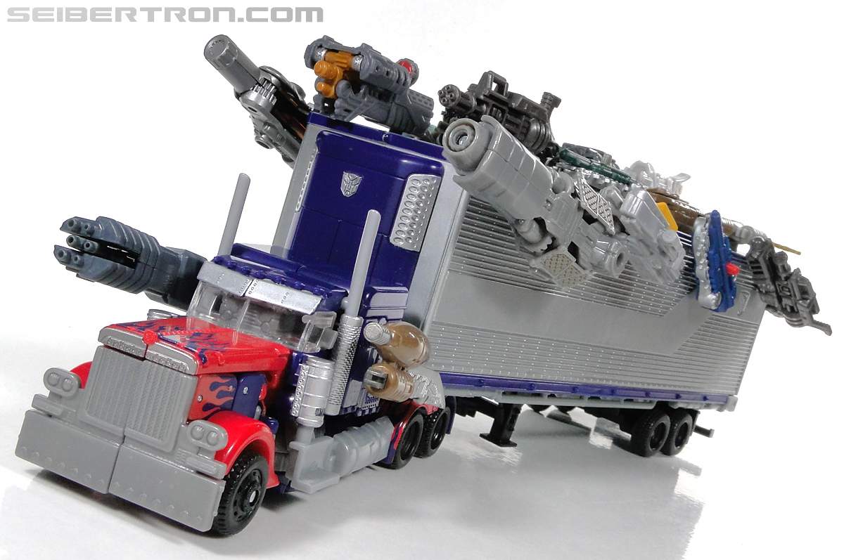 Transformers Dark of the Moon Optimus Prime with Mechtech Trailer (Image #105 of 248)