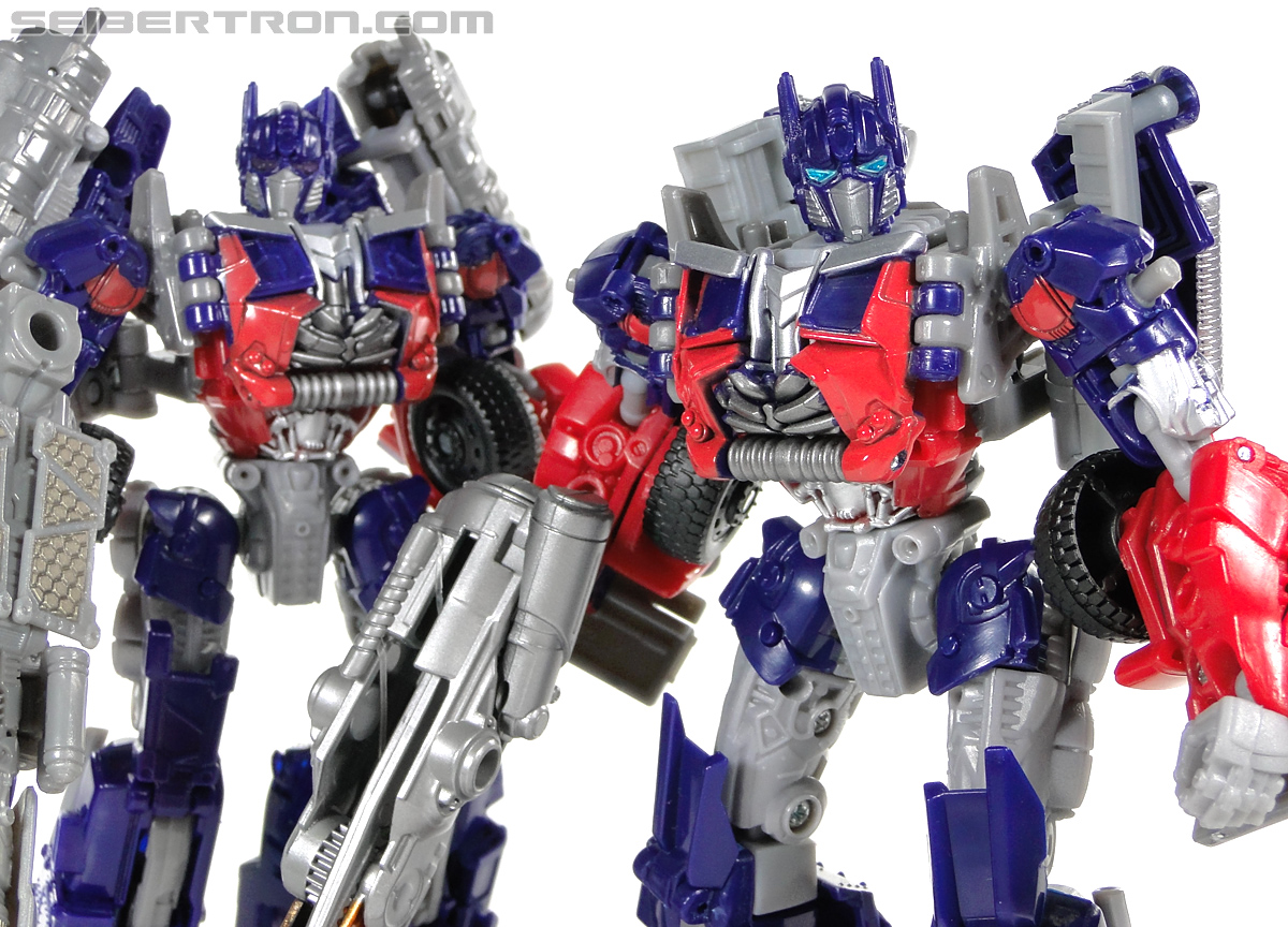 Transformers Dark of the Moon Optimus Prime with Mechtech Trailer (Image #202 of 248)
