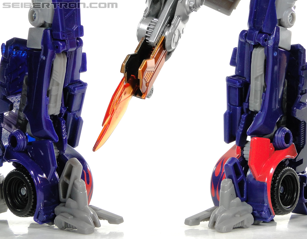 Transformers Dark of the Moon Optimus Prime with Mechtech Trailer (Image #204 of 248)