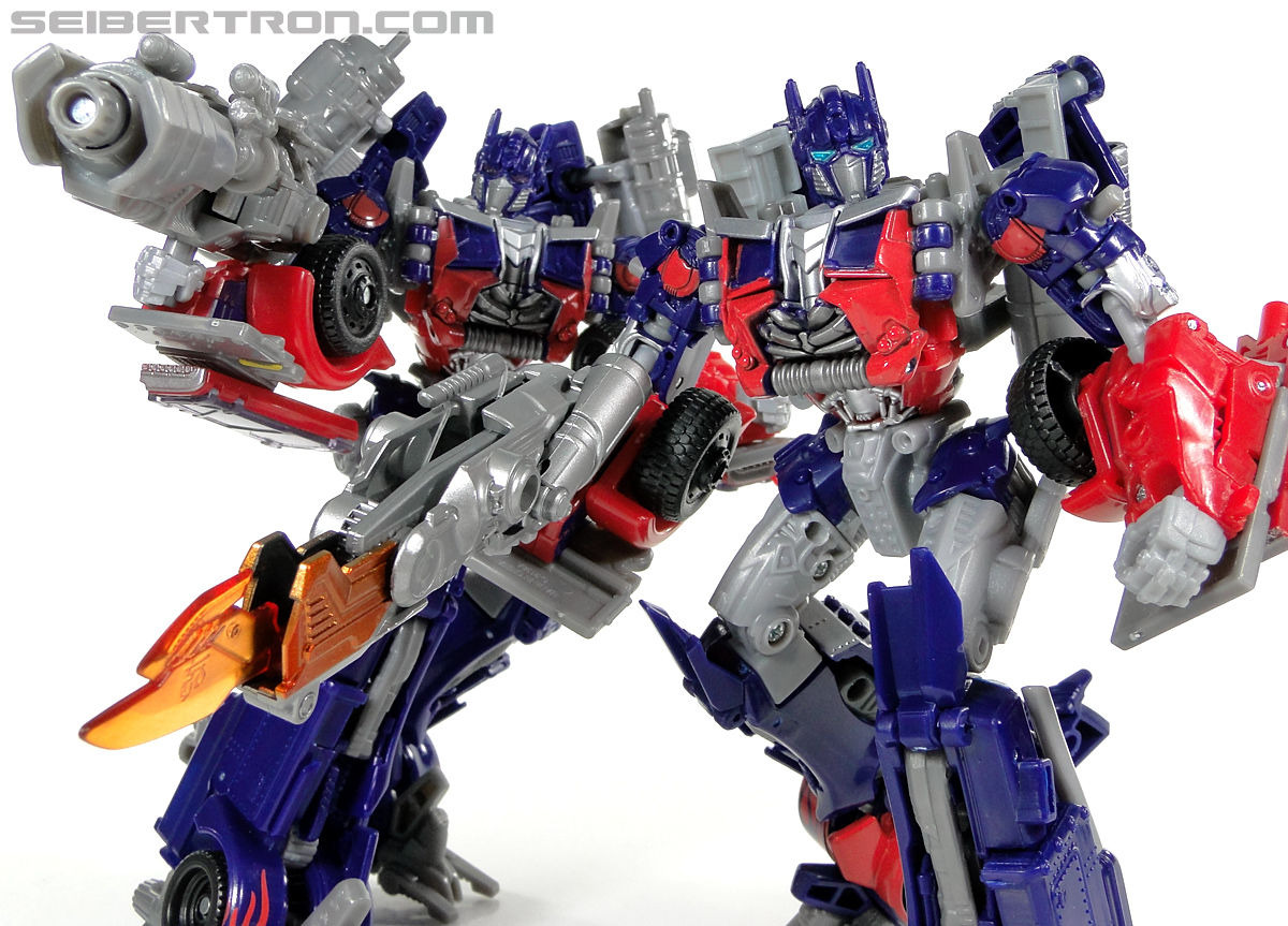 Transformers Dark of the Moon Optimus Prime with Mechtech Trailer (Image #217 of 248)