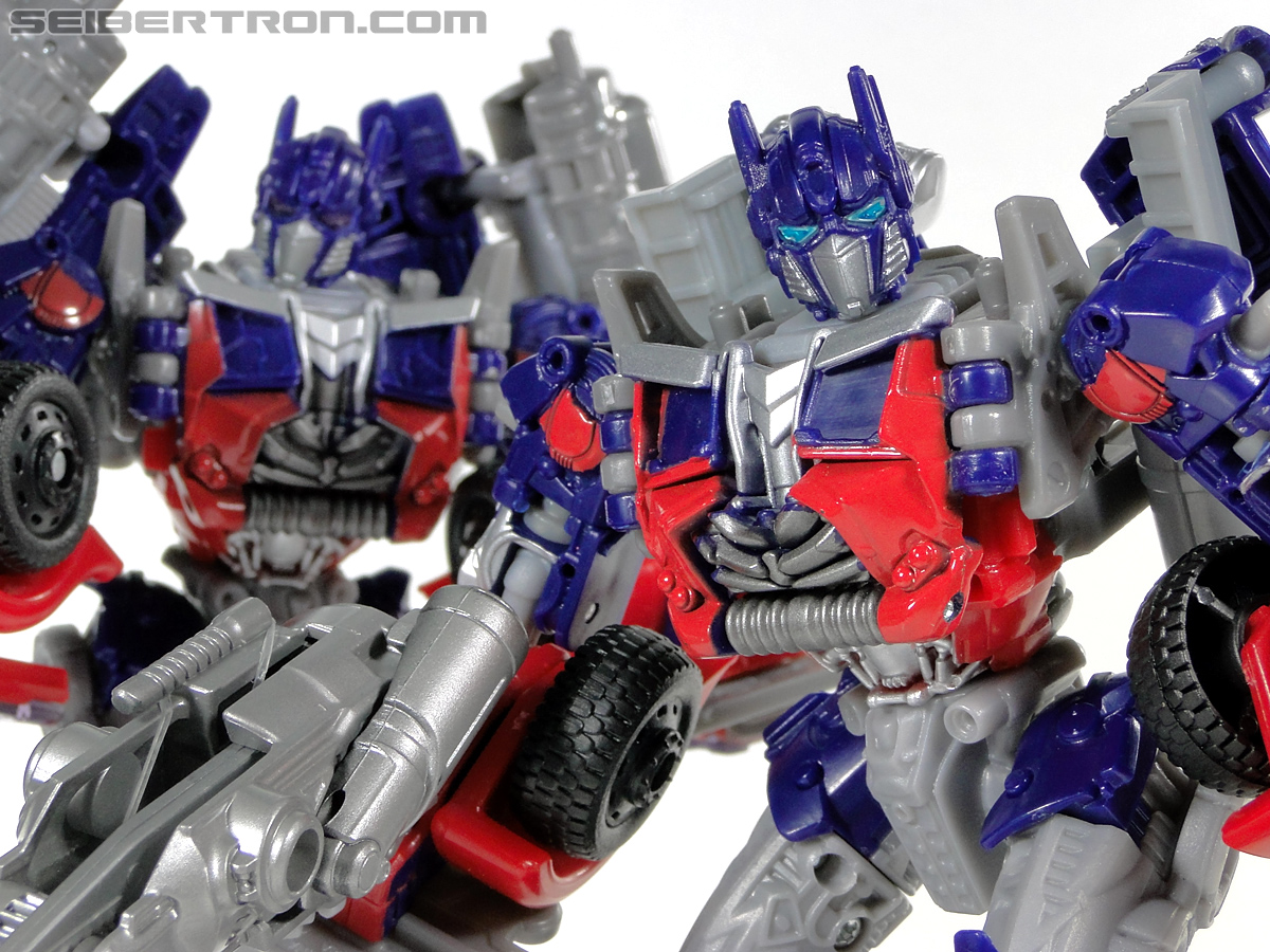 Transformers Dark of the Moon Optimus Prime with Mechtech Trailer (Image #219 of 248)