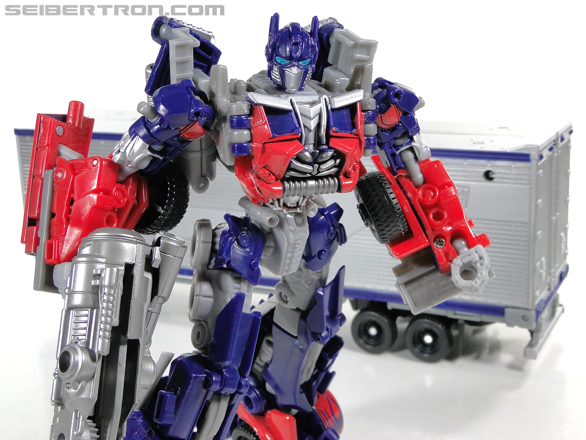 Transformers Dark of the Moon Optimus Prime with Mechtech Trailer (Image #228 of 248)