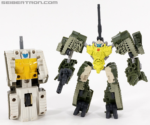 Transformers News: Top 5 Cyberverse Commander Class Figures