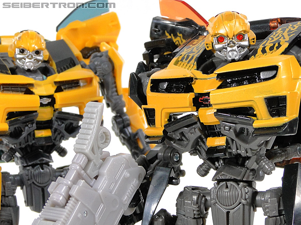 Transformers Dark of the Moon Cyberfire Bumblebee (Bumblebee) (Image #130 of 138)