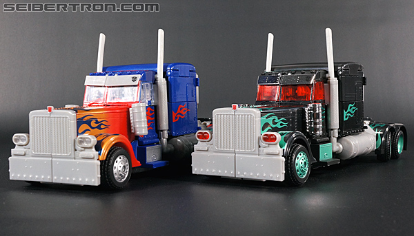 Transformers Dark of the Moon Jetwing Optimus Prime (Black Version) (Image #91 of 279)