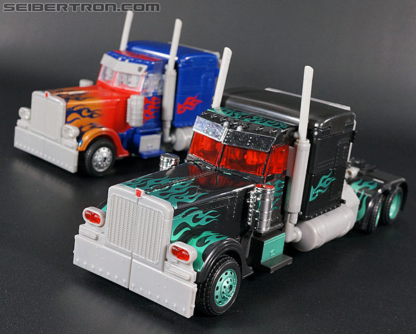 Transformers Dark of the Moon Jetwing Optimus Prime (Black Version) (Image #92 of 279)