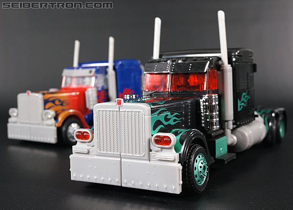 Transformers Dark of the Moon Jetwing Optimus Prime (Black Version) (Image #93 of 279)