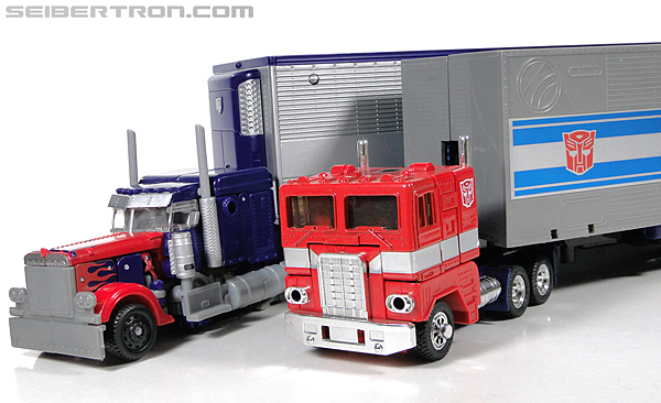 Transformers Dark of the Moon Optimus Prime with Mechtech Trailer (Image #118 of 248)