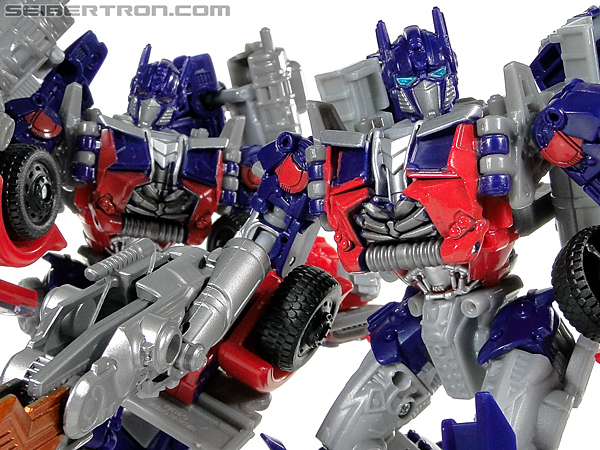 Transformers Dark of the Moon Optimus Prime with Mechtech Trailer (Image #218 of 248)