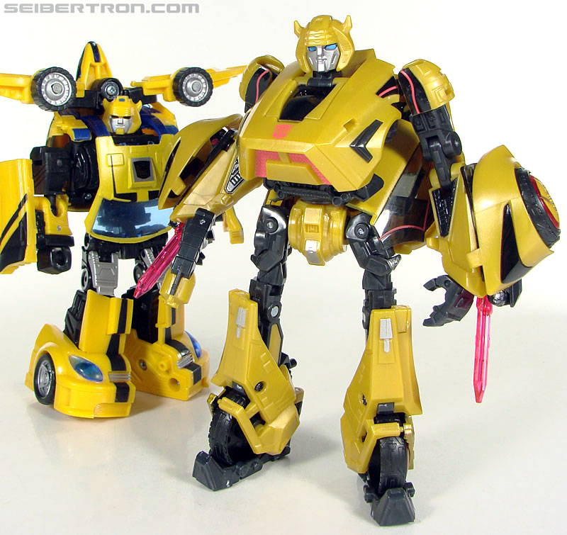 Transformers War For Cybertron Cybertronian Bumblebee (Image #143 of 145)