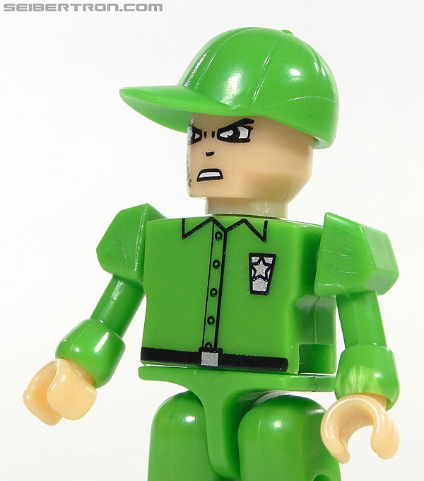 Kre-O Transformers Kreon Specialist (Image #18 of 48)