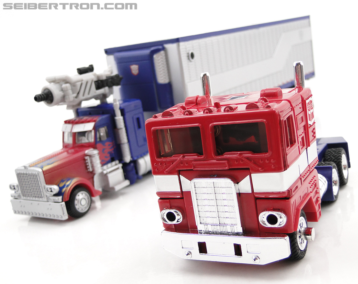 Transformers Chronicles Optimus Prime (G1) (Reissue) (Image #108 of 196)