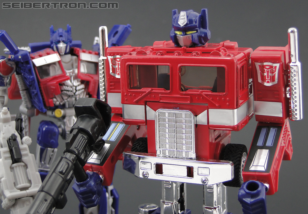 Transformers Chronicles Optimus Prime (G1) (Reissue) (Image #181 of 196)