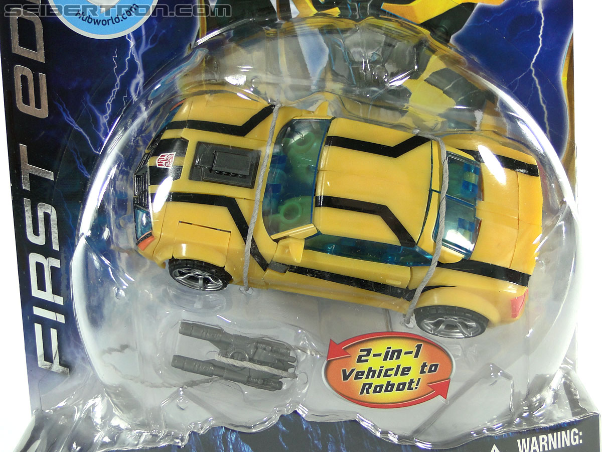 Transformers Prime: First Edition Bumblebee (Image #4 of 130)