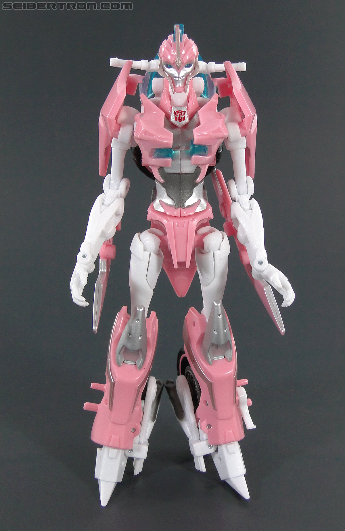 Transformers Prime: First Edition Arcee (NYCC) (Image #54 of 127)