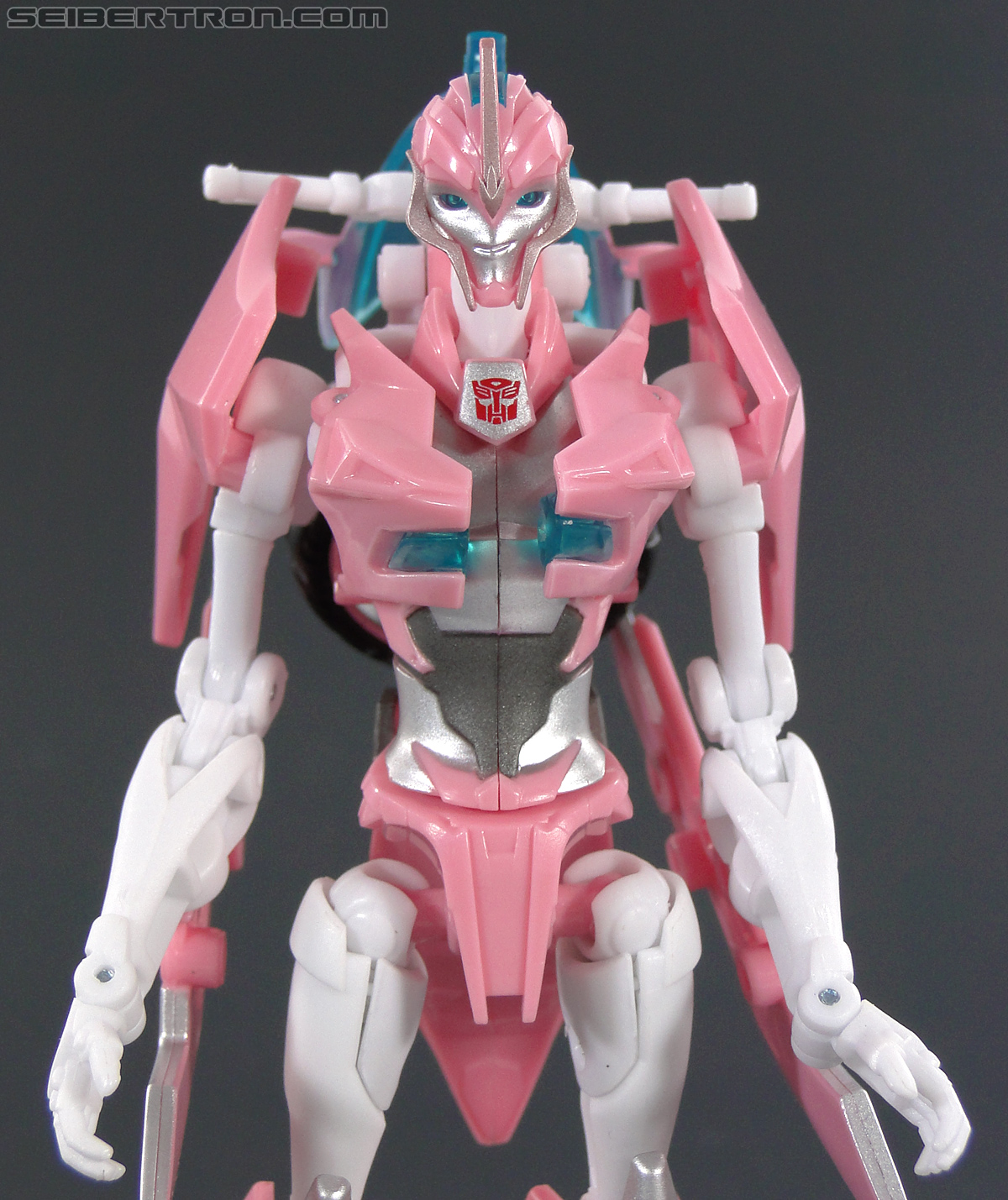 Transformers Prime: First Edition Arcee (NYCC) (Image #55 of 127)