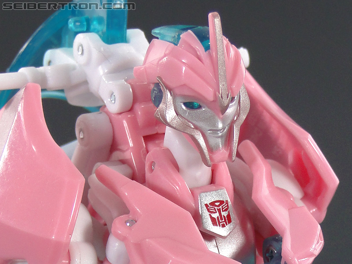 Transformers Prime: First Edition Arcee (NYCC) (Image #58 of 127)