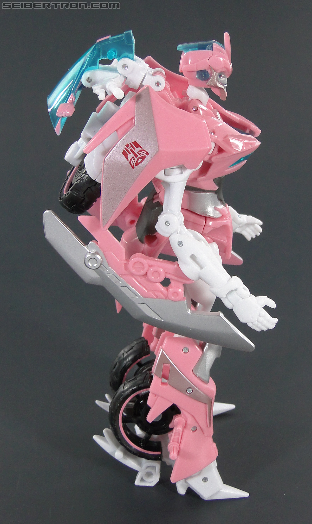 Transformers Prime: First Edition Arcee (NYCC) (Image #60 of 127)